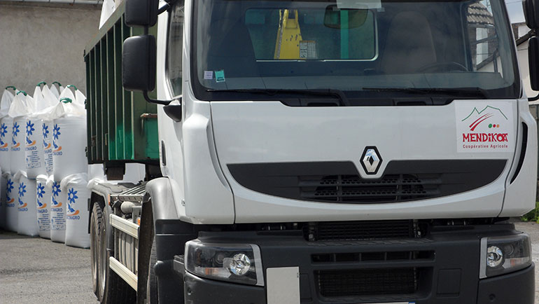 Camion de transport : un des services Mendikoa